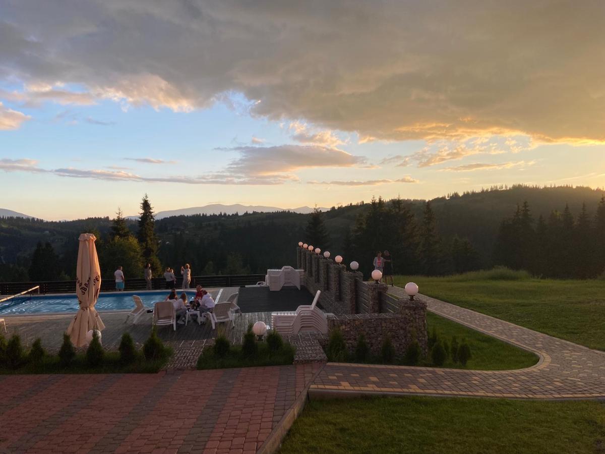 Hotel Panorama Karpat Yablunytsya Esterno foto