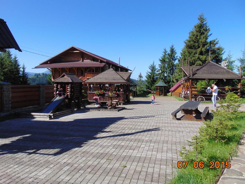 Hotel Panorama Karpat Yablunytsya Esterno foto