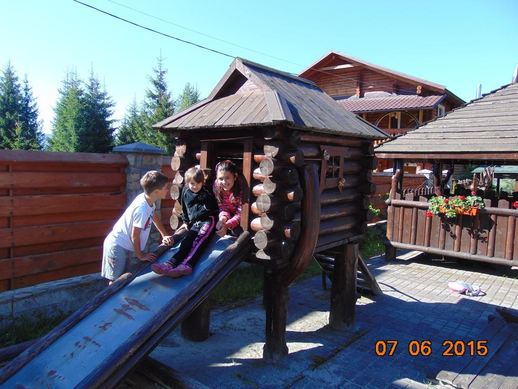 Hotel Panorama Karpat Yablunytsya Esterno foto