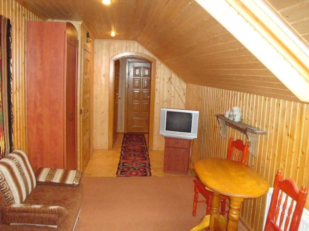 Hotel Panorama Karpat Yablunytsya Esterno foto