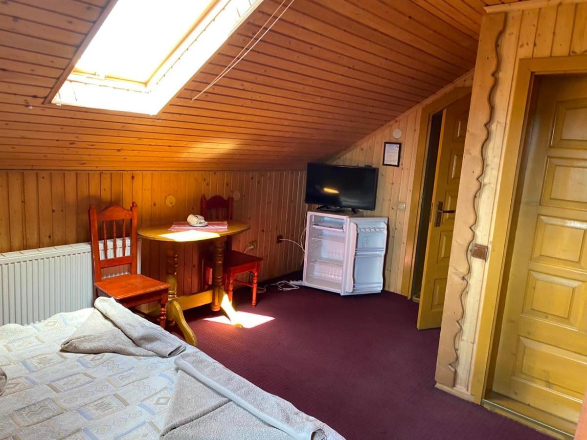 Hotel Panorama Karpat Yablunytsya Esterno foto